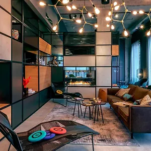 https://moxy-milan-linate.it-lombardy.com