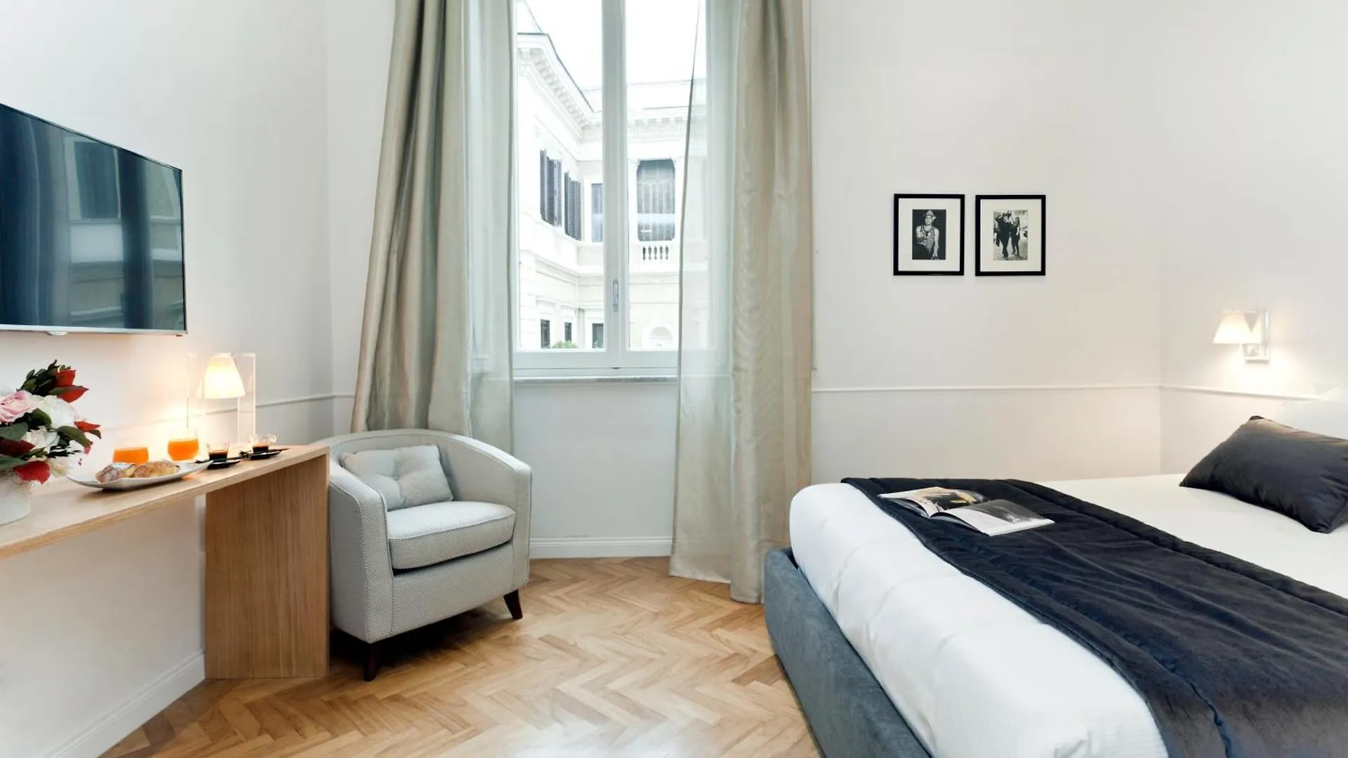 Vanity Navona Hotel