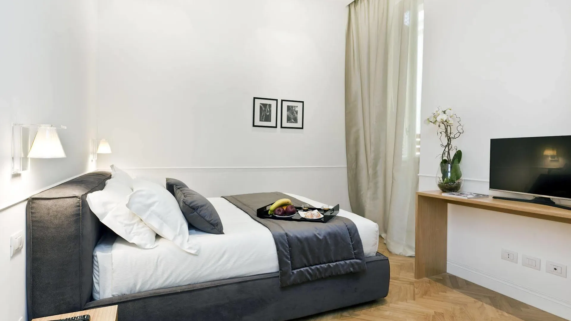 Vanity Navona Roma 2*,